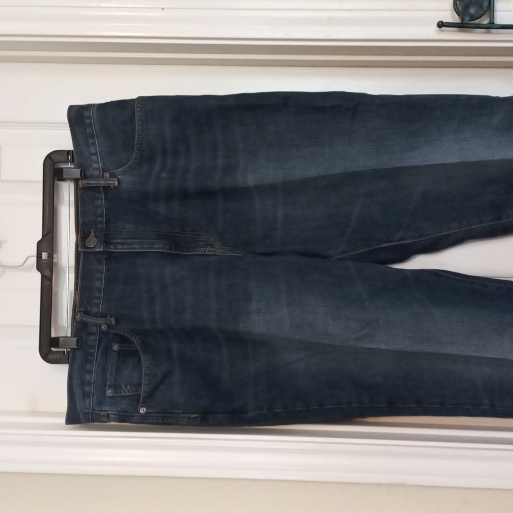 GAP. - Picture 3 of 5